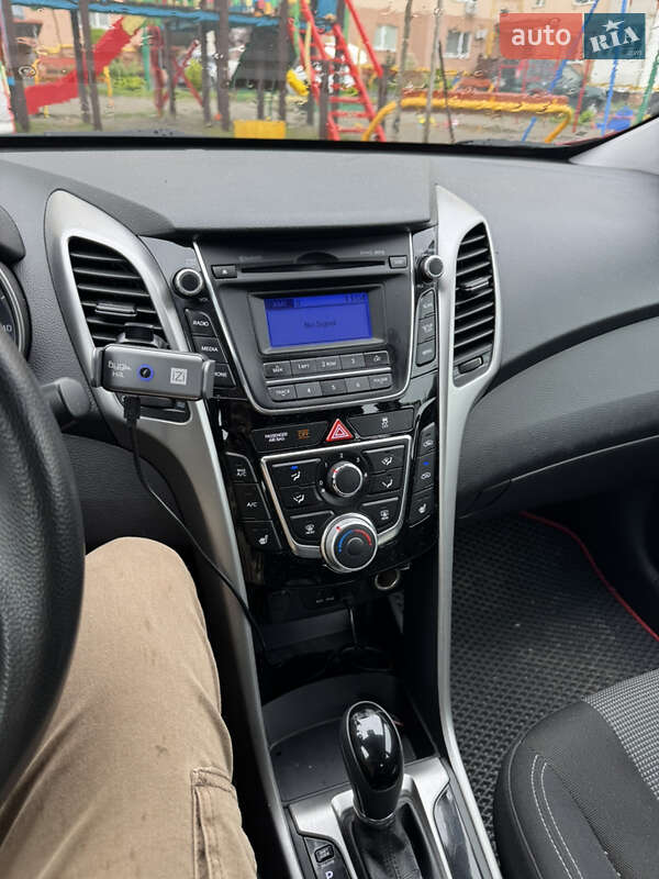 Хэтчбек Hyundai Elantra 2013 в Виннице