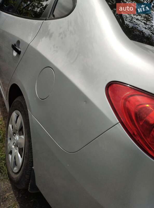 Седан Hyundai Elantra 2008 в Смеле