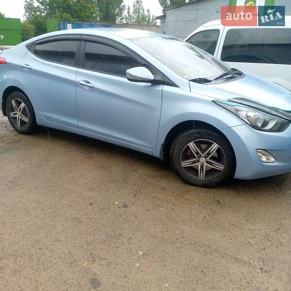 Седан Hyundai Elantra 2011 в 