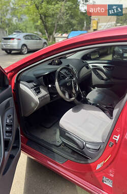 Седан Hyundai Elantra 2014 в 