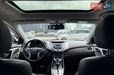 Седан Hyundai Elantra 2012 в 