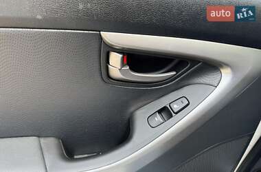 Седан Hyundai Elantra 2012 в 
