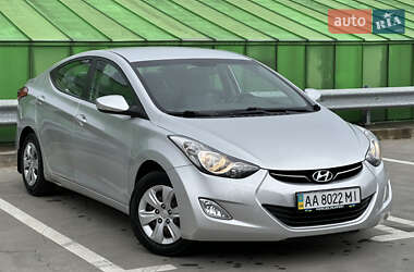 Седан Hyundai Elantra 2011 в Києві