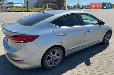 Седан Hyundai Elantra 2016 в 