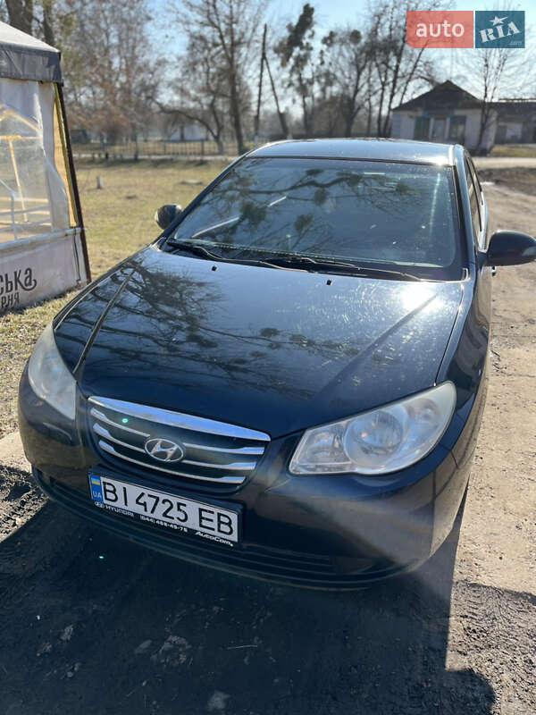 Седан Hyundai Elantra 2010 в Полтаві
