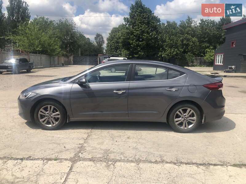 Седан Hyundai Elantra 2018 в Запорожье