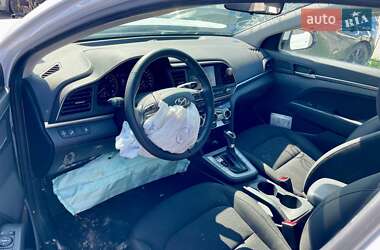 Седан Hyundai Elantra 2019 в 