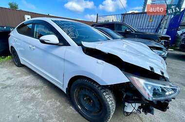 Седан Hyundai Elantra 2019 в 