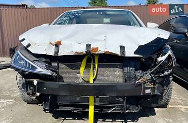 Седан Hyundai Elantra 2019 в 