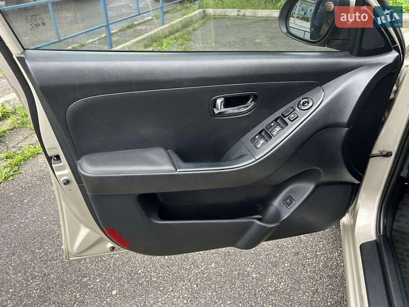 Седан Hyundai Elantra 2010 в Білій Церкві