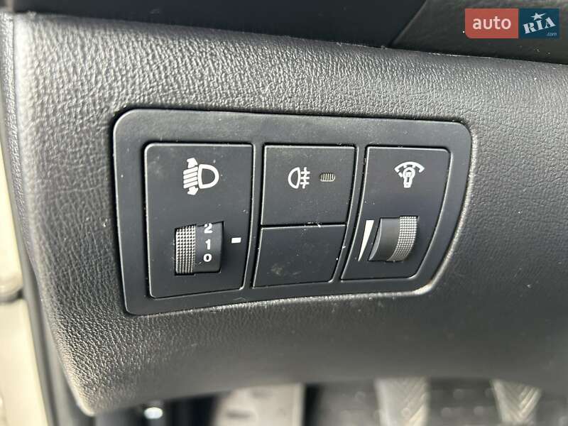 Седан Hyundai Elantra 2010 в Білій Церкві