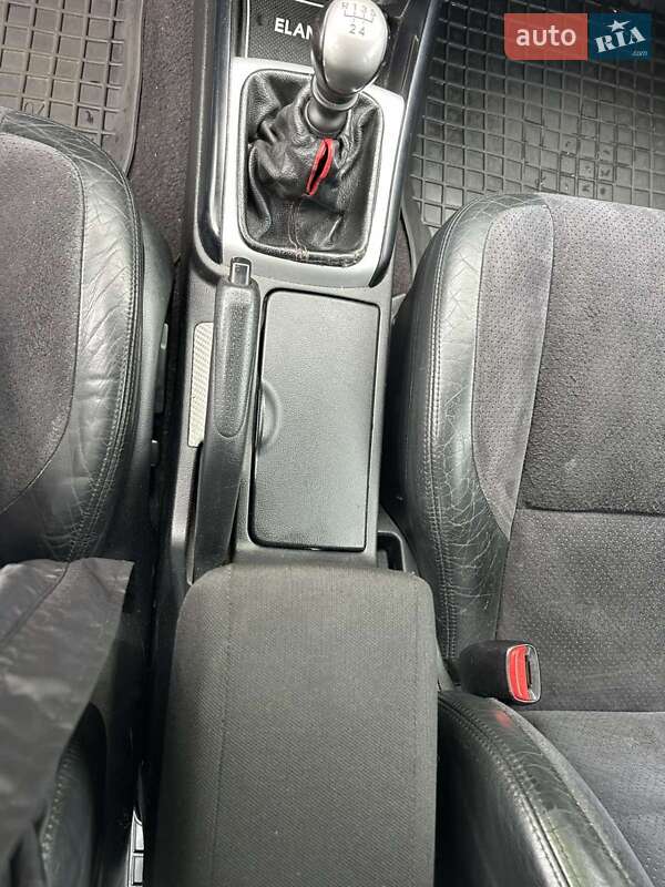Седан Hyundai Elantra 2010 в Білій Церкві