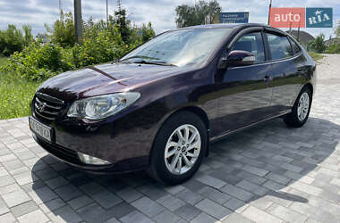 Седан Hyundai Elantra 2011 в 