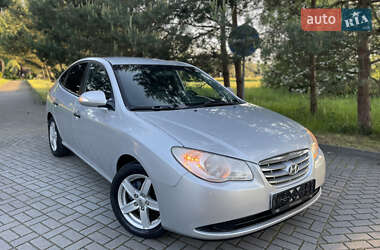 Седан Hyundai Elantra 2011 в 