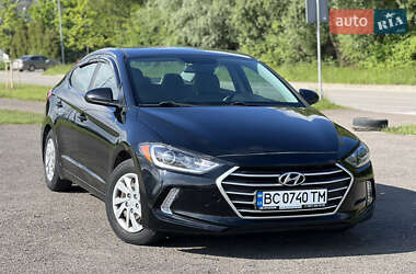 Седан Hyundai Elantra 2016 в Львові