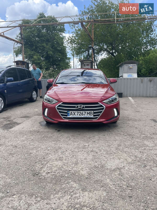 Седан Hyundai Elantra 2016 в 