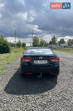 Седан Hyundai Elantra 2011 в 
