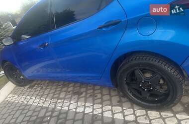 Седан Hyundai Elantra 2011 в 