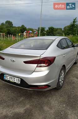 Седан Hyundai Elantra 2019 в 
