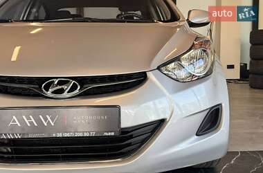 Седан Hyundai Elantra 2012 в 
