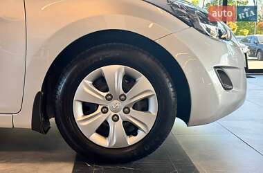 Седан Hyundai Elantra 2012 в 