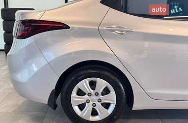 Седан Hyundai Elantra 2012 в 