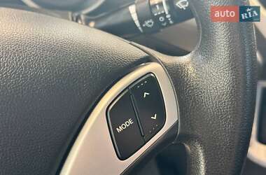 Седан Hyundai Elantra 2012 в 