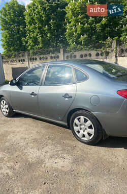Седан Hyundai Elantra 2010 в 