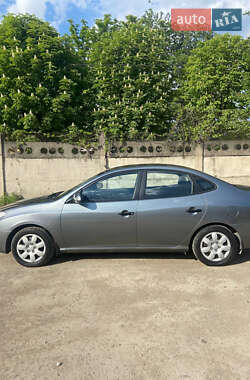 Седан Hyundai Elantra 2010 в 