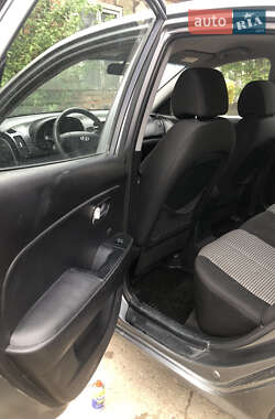 Седан Hyundai Elantra 2010 в 