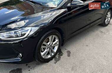 Седан Hyundai Elantra 2016 в 