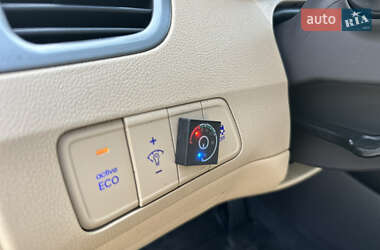 Седан Hyundai Elantra 2013 в 