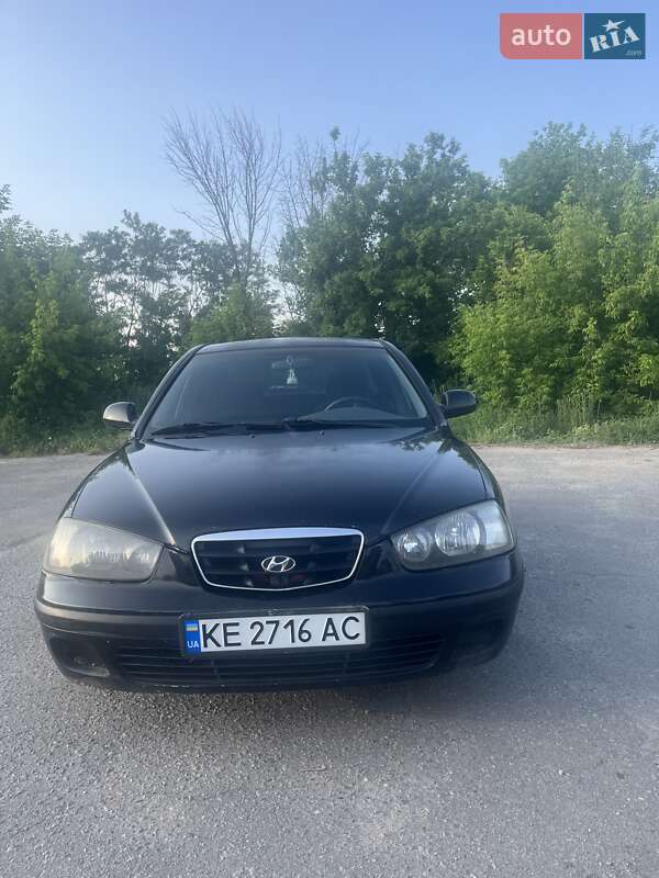 Седан Hyundai Elantra 2001 в Каменском