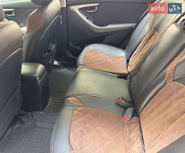 Седан Hyundai Elantra 2013 в Харькове
