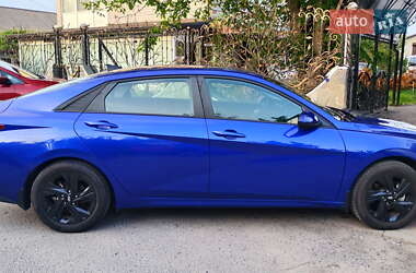 Седан Hyundai Elantra 2021 в 