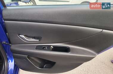 Седан Hyundai Elantra 2021 в 