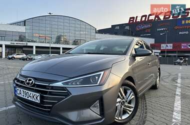 Седан Hyundai Elantra 2019 в Києві