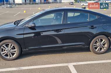 Седан Hyundai Elantra 2018 в 