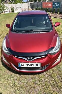Седан Hyundai Elantra 2015 в 