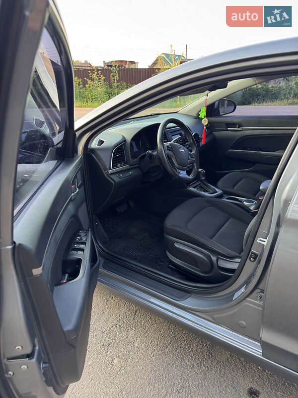 Седан Hyundai Elantra 2018 в Бершаді