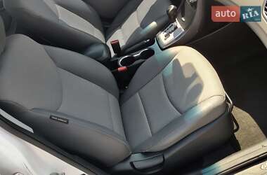 Седан Hyundai Elantra 2012 в 