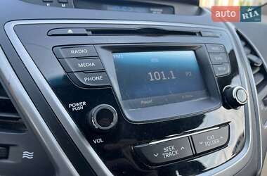Седан Hyundai Elantra 2014 в 