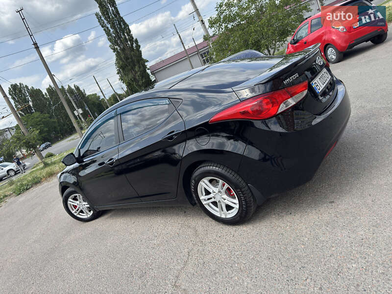 Седан Hyundai Elantra 2013 в Полтаве