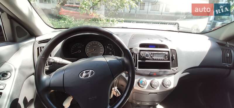 Седан Hyundai Elantra 2007 в Киеве