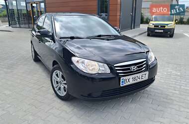 Седан Hyundai Elantra 2010 в Могилев-Подольске