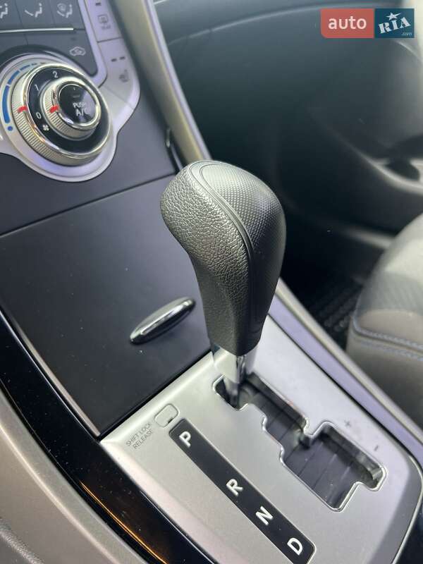 Седан Hyundai Elantra 2011 в Полтаве