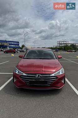 Седан Hyundai Elantra 2019 в Киеве