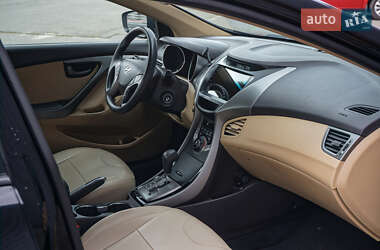 Седан Hyundai Elantra 2012 в 