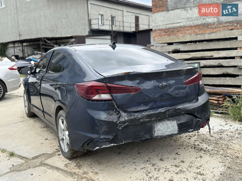 Седан Hyundai Elantra 2020 в Киеве