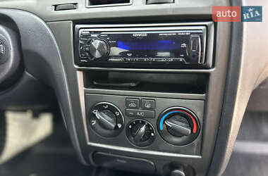 Седан Hyundai Elantra 2011 в 